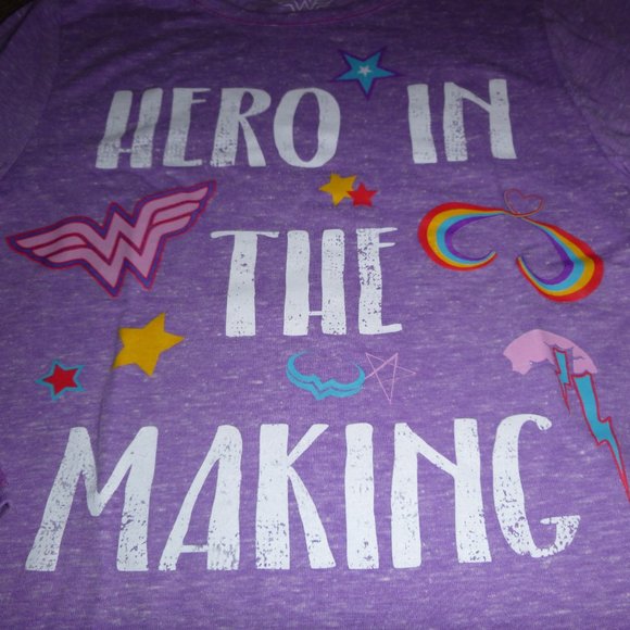 Toddler Girls "Hero in The Making" Wonder Woman T-Shirt Size 5T  purple NWT - Picture 2 of 2